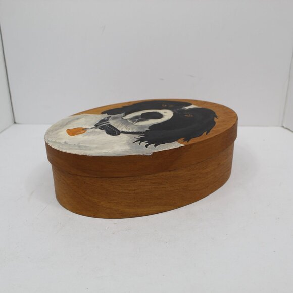 Vintage F.O. Merz Designed Oval Shaker Box with Hand Painted Dog - Picture 4 of 7